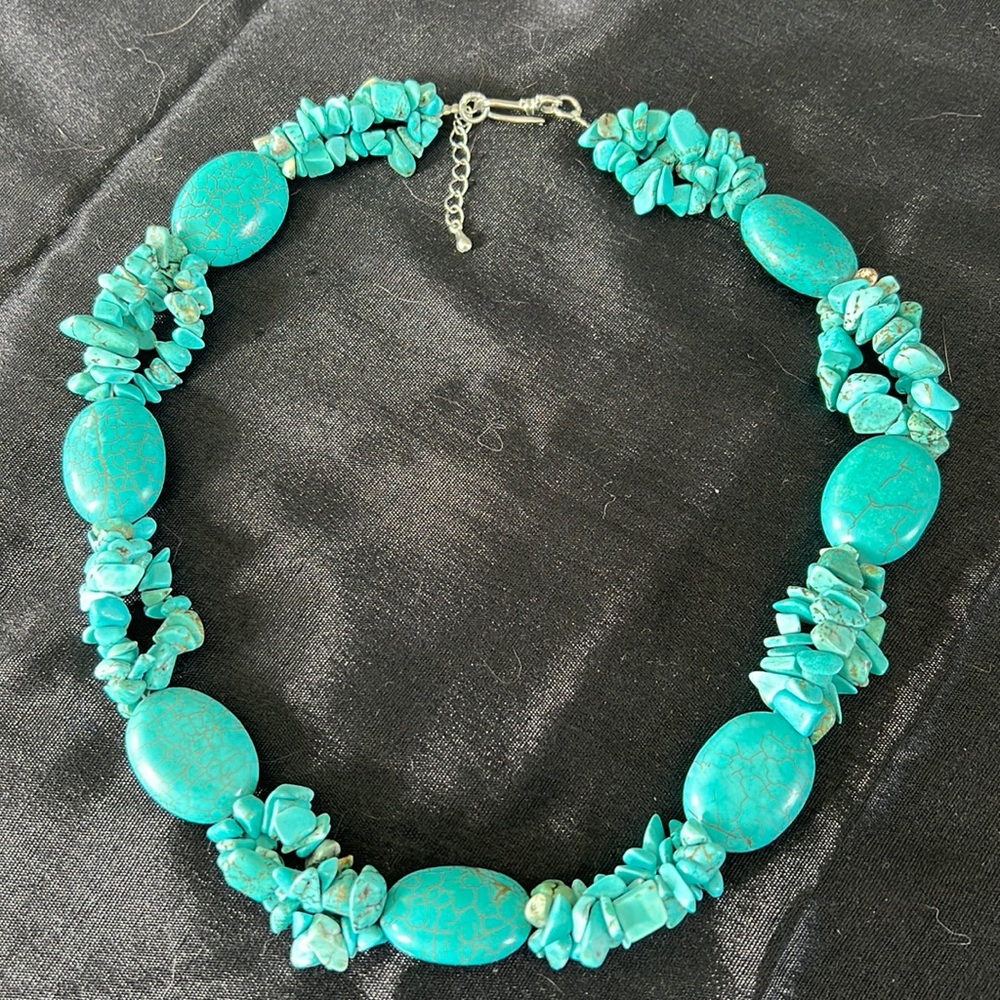 Faux turquoise necklace. 22in adjustable.